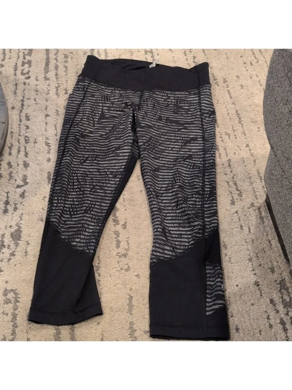 Run: Inspire Crop II *Full-On Luxtreme (Mesh)Stripe Play Slate Black / BLACK